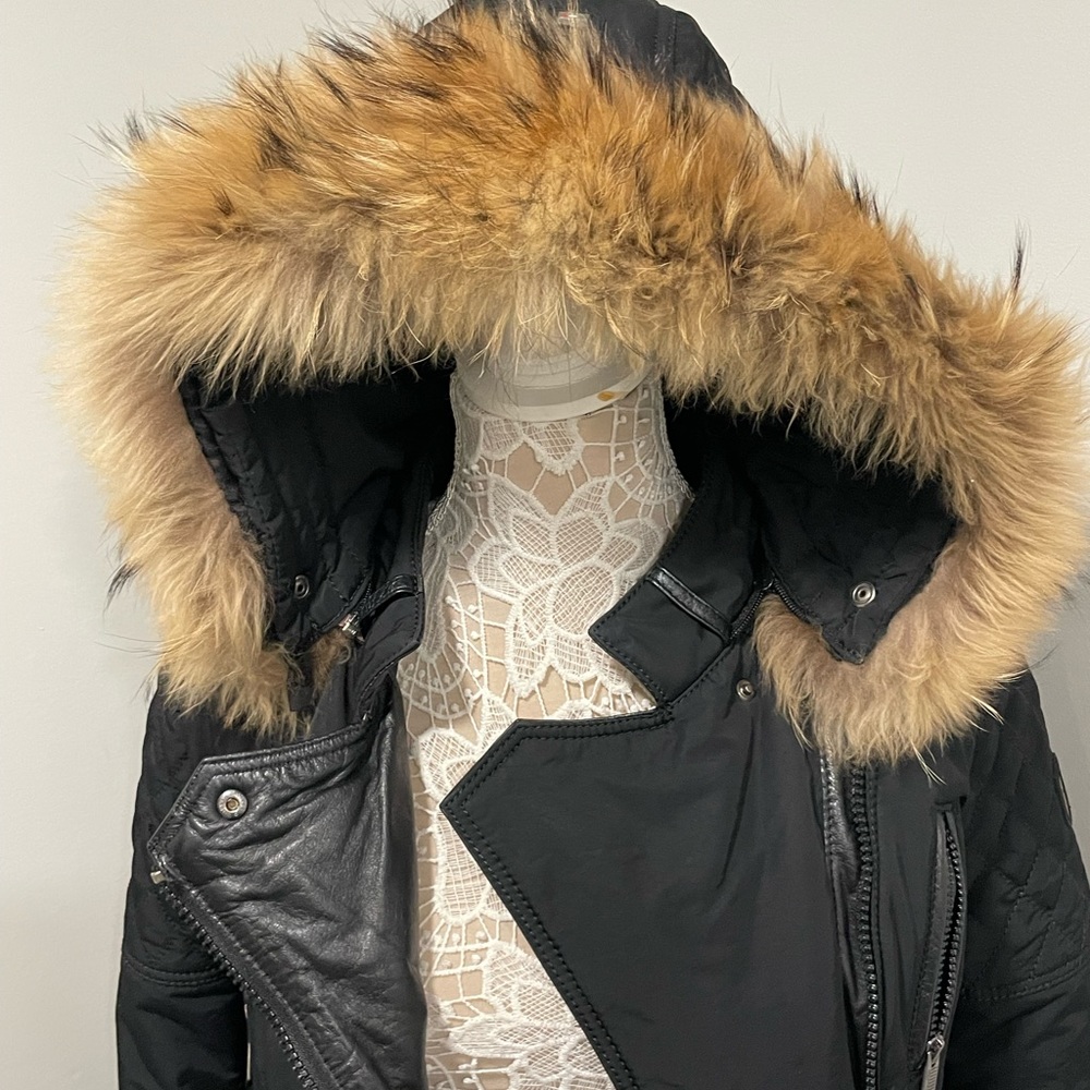 Froccella jacket Fur Hooded
Size 6 US.  Size 42 EU. Small jacket!